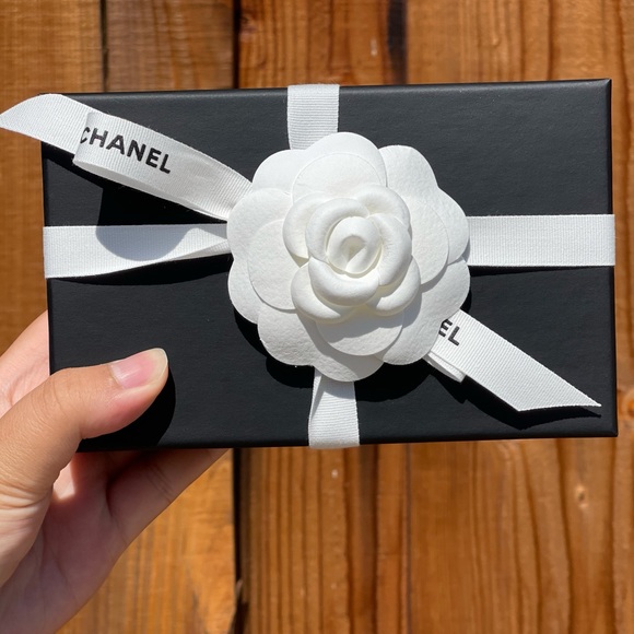 SOLD Chanel 21K Classic Card Holder - Picture 6 of 6